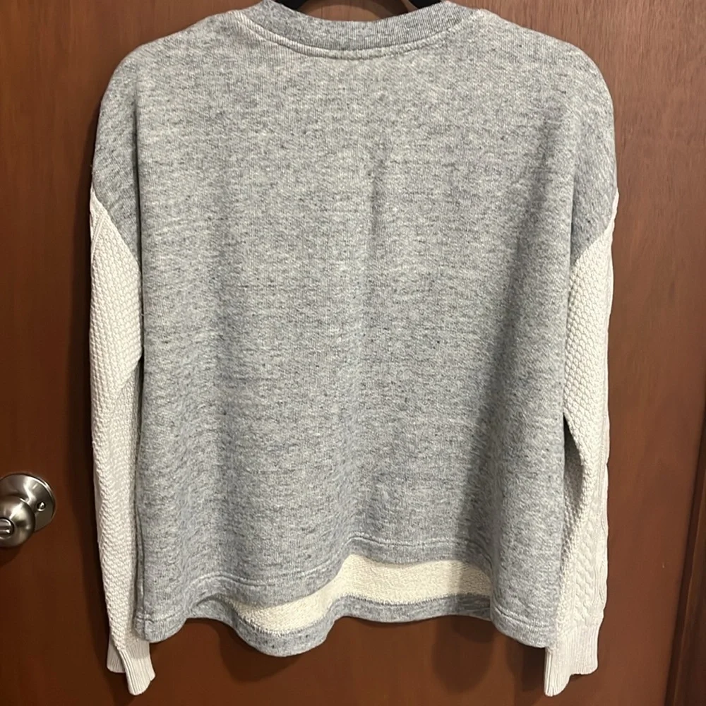 Cabi Brand Fusion Cropped V-Neck Sweatshirt - Med - Picture 4 of 5